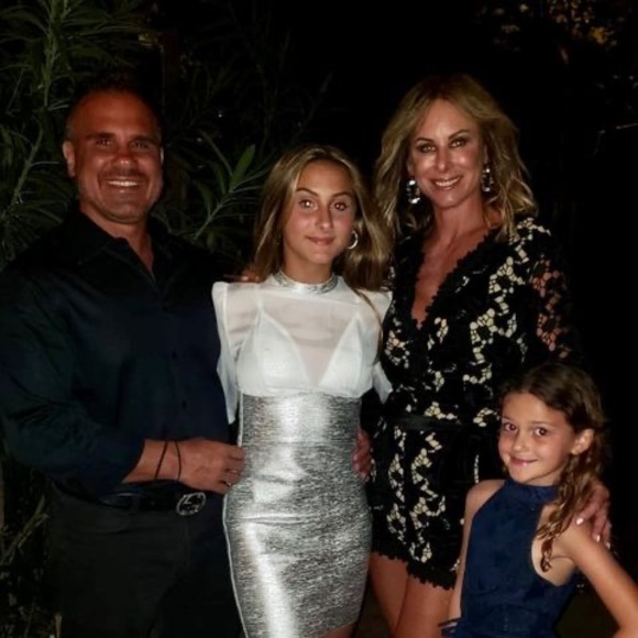 Meet your Posher, Mia - Picture 1 of 1